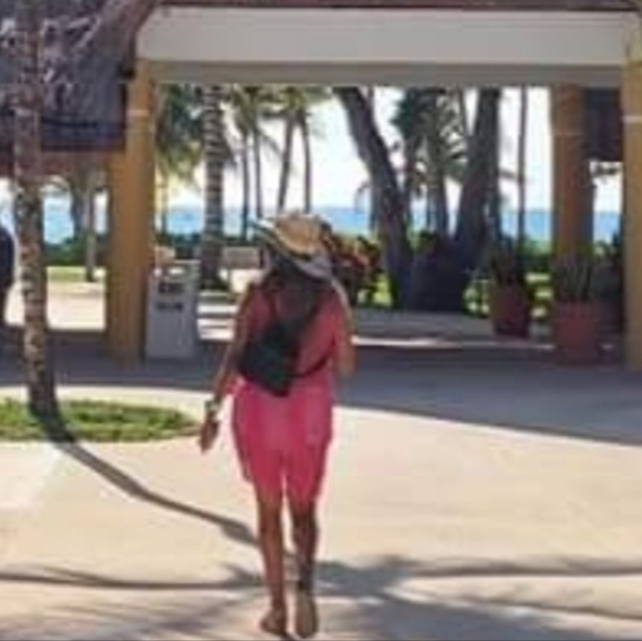 Coverup - Picture 2 of 9